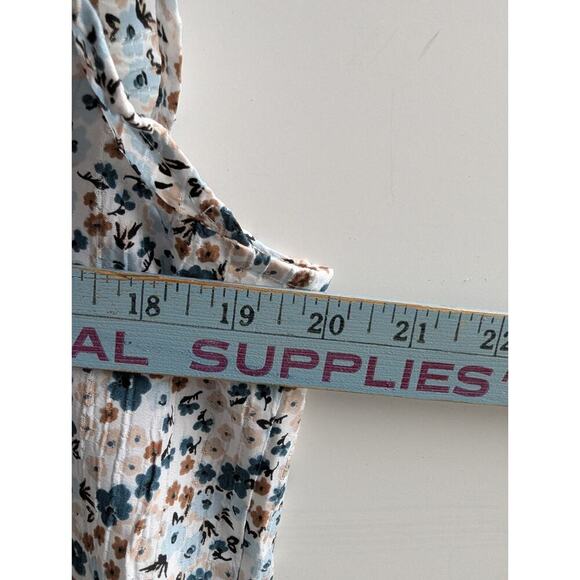 Loft Blouse Top Women MediumBlue‎ Floral Sleeveless Ruffle Trim V Neck Button Up - Picture 3 of 7